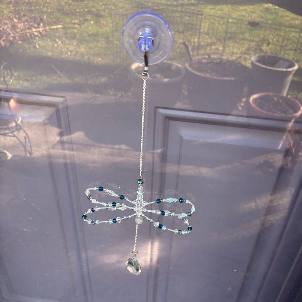 Handmade Dragonfly Suncatcher. - Picture 11 of 13